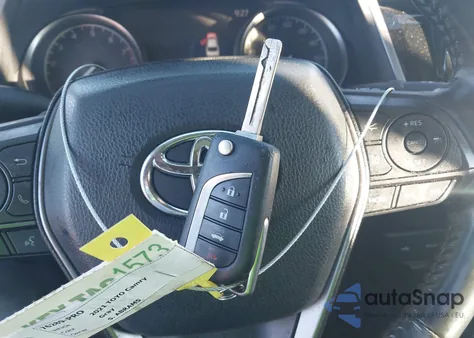 2021 Toyota Camry Se Awd z USA, uszkodzony, nr VIN 4T1G11BK2MU031258